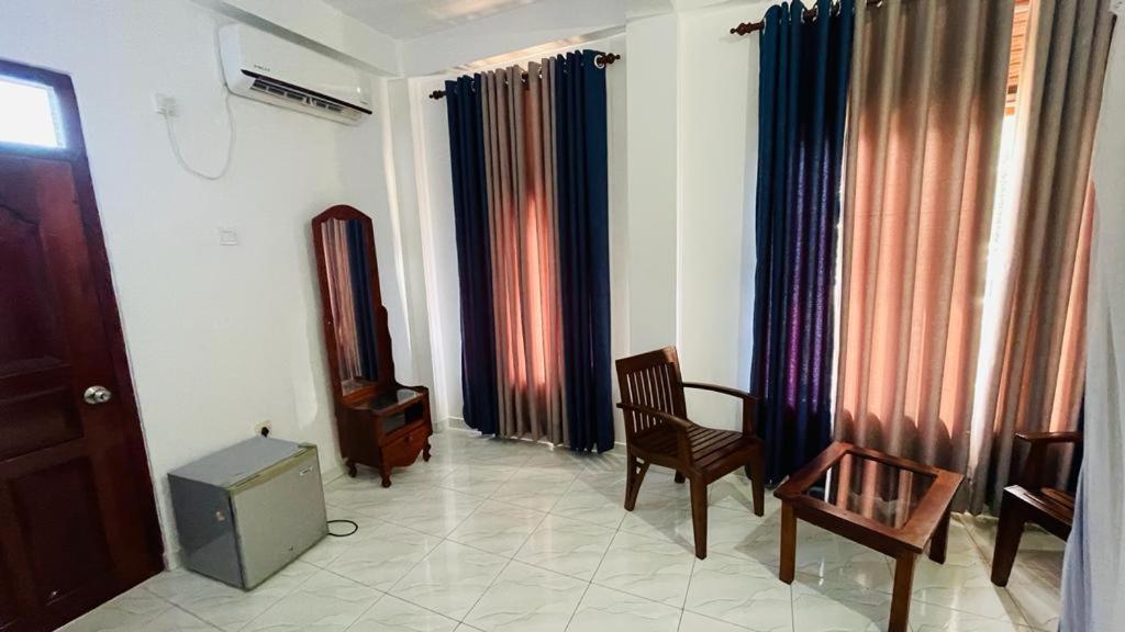 Sunny Mood Guest House Unawatuna Exterior foto