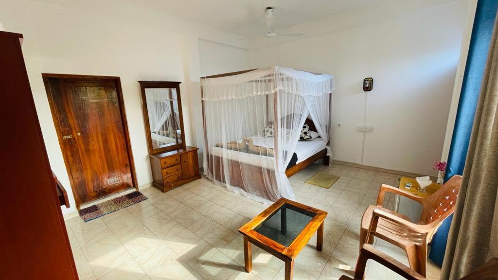 Sunny Mood Guest House Unawatuna Exterior foto